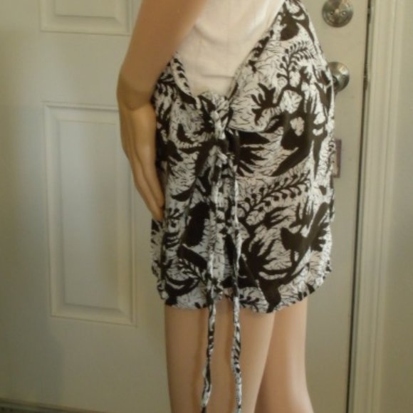 Beach Worn - Adorable Mini Sarong - Picture 3 of 4